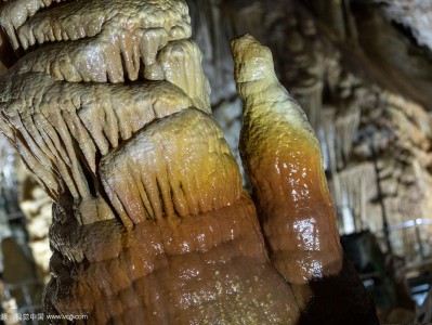 溶洞的資料溶洞的資料簡(jiǎn)介怎么寫(xiě)