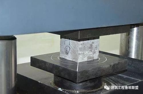 施工現場質量檢查的八字真經：看、摸、敲、照、靠、量、吊、套  第9張