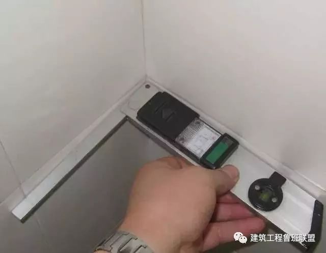 施工現場質量檢查的八字真經：看、摸、敲、照、靠、量、吊、套  第8張